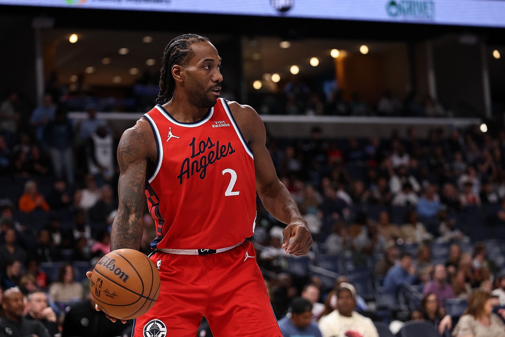 网页版登录入口-延续20+仅差3分！伦纳德半场11中7拿下17分4板 首节独得13分